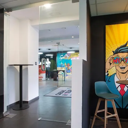 Hotel Casual Pop Art 3*