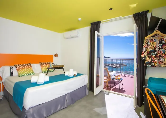 Hotel Casual Pop Art 3*