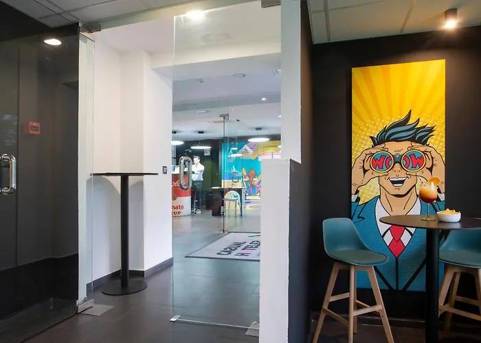 Hotel Casual Pop Art 3*