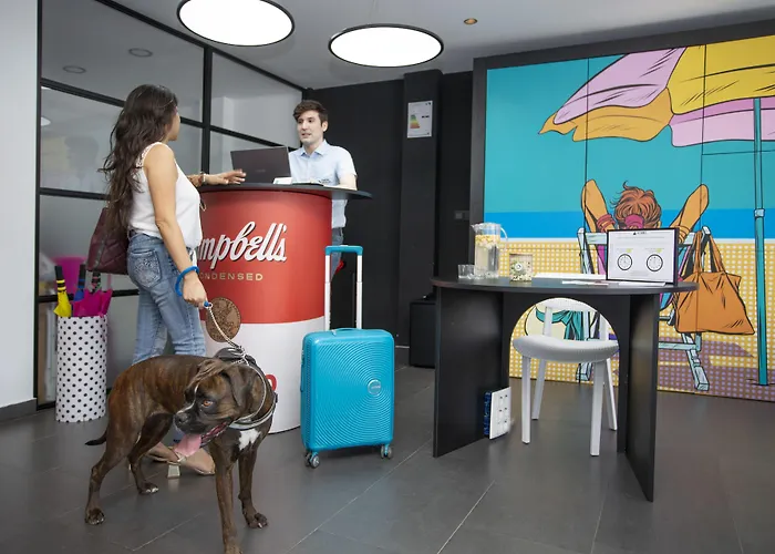 Casual Pop Art Hotel 3*