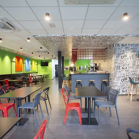 Hotel Casual Pop Art