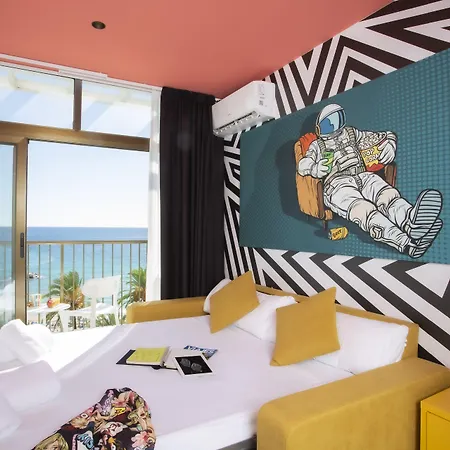 Casual Pop Art Hotel 3*