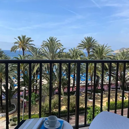 Hotel Casual Pop Art 3*